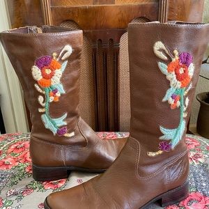 Brown Leather floral embroidered boots